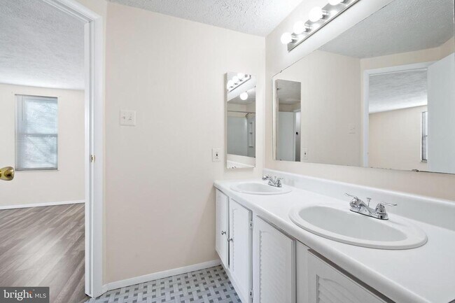 Building Photo - 26008 Brigadier Pl