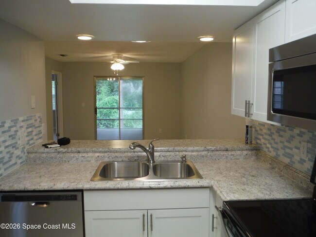 Building Photo - 3035 Sir Hamilton Cir