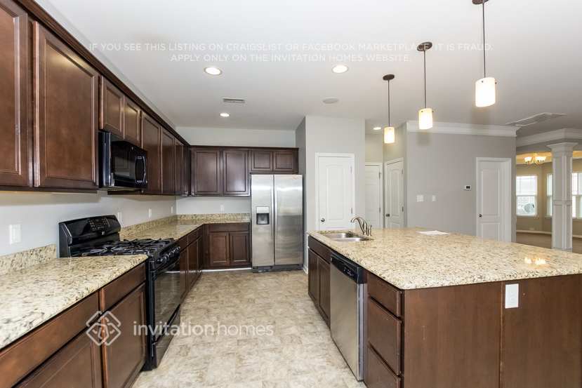 Building Photo - 2874 Chari Park Ln