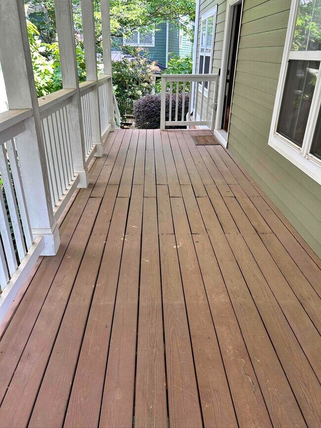 Building Photo - Elegant Intown Living in Carlyle Park – Beautiful 3BR/3.5BA Townhome