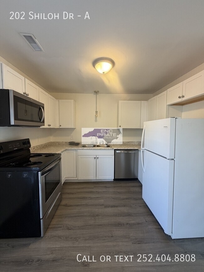 Building Photo - 202 Shiloh Dr
