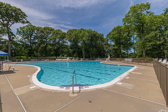 Building Photo - 87 Birchwood Rd