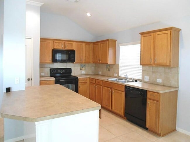 Building Photo - 1611 Taylor Mills Ct