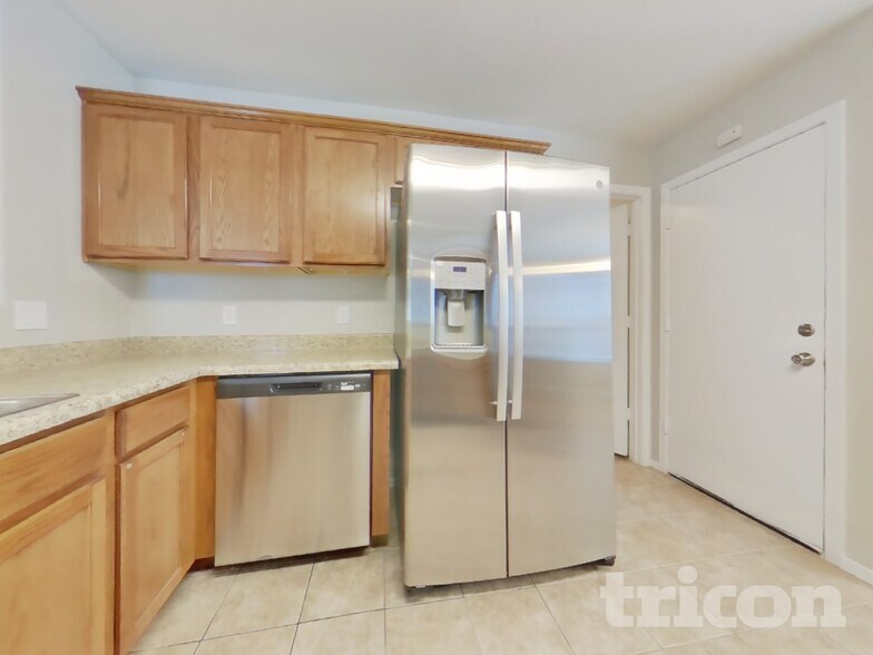 Building Photo - 3227 W Dancer Ln