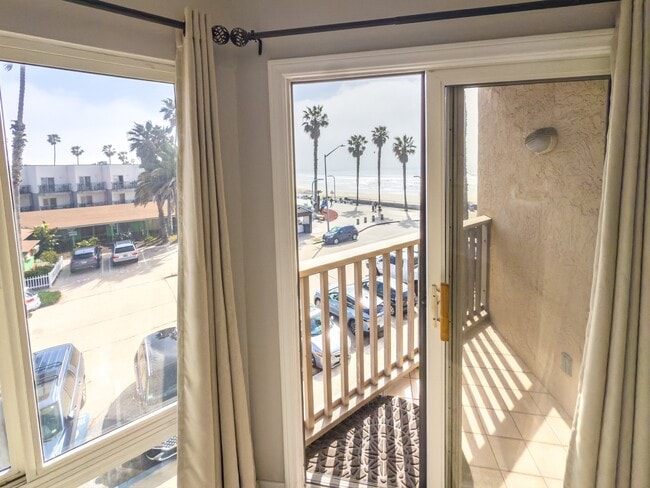 Building Photo - 4465 Ocean Blvd