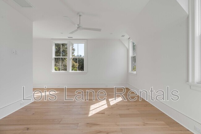 Building Photo - 507 McCants Dr