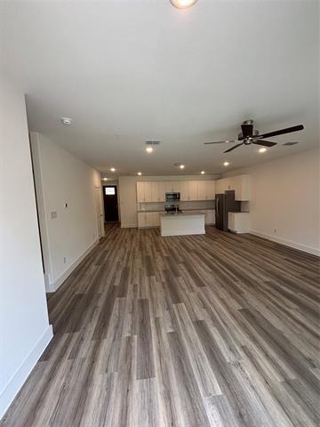 Building Photo - 1529 Creekside Dr
