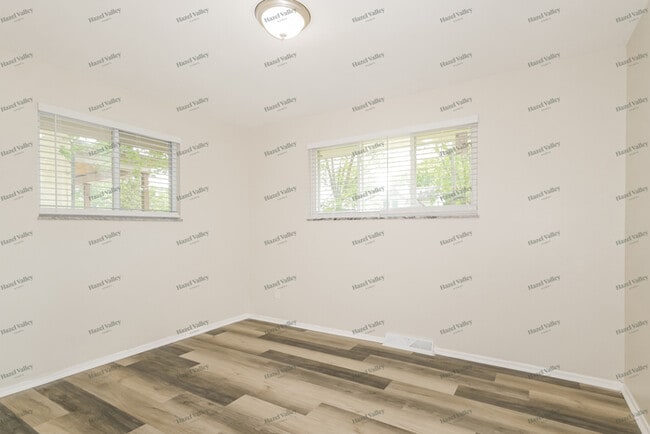 Building Photo - 2903 Ridgeway Ave