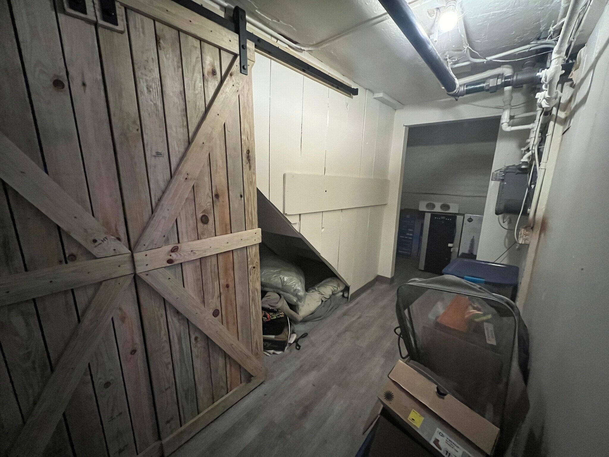 Building Photo - 1620 W Thome Ave