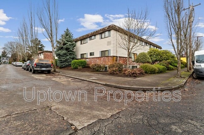 Building Photo - 8063 NE Flanders St