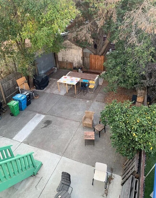 Building Photo - 2740-2746-2746 Harrison St