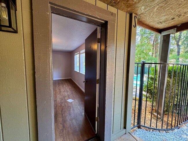 Building Photo - 16694 Marion Way