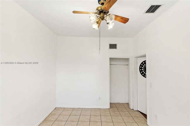 Building Photo - 2262 NW 5th St