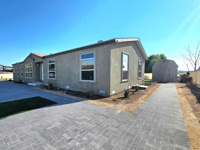 Building Photo - 21197 Mazie Ave