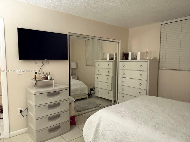 Building Photo - 5033 NW 7th St