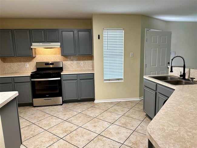 Building Photo - 15410 Apple Bloom Way
