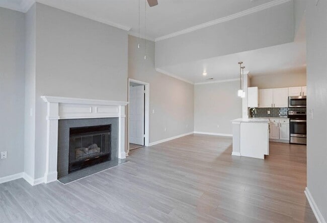 Building Photo - 10505 S I-35 Frontage Rd