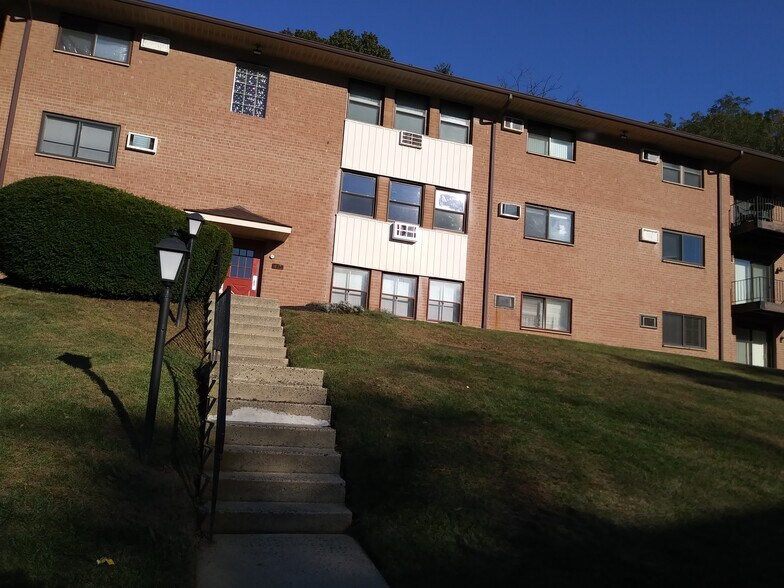 Building Photo - 1016 W Baltimore Pike