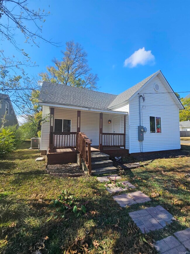 Primary Photo - 603 S 1st St