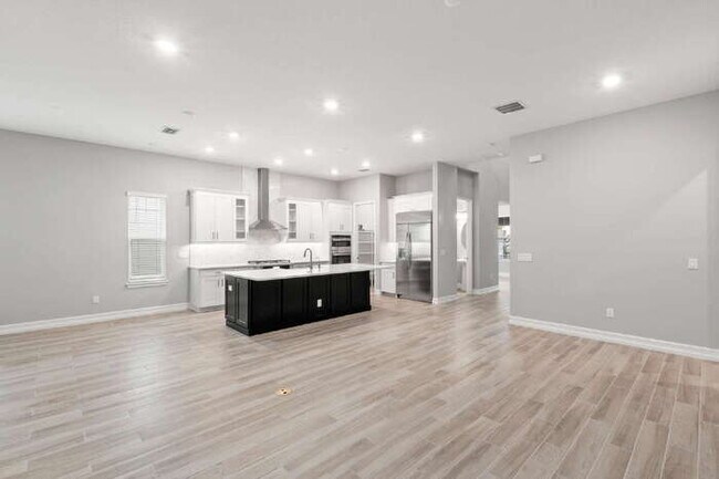 Building Photo - LIKE NEW Home for Rent in Antigua Cove!