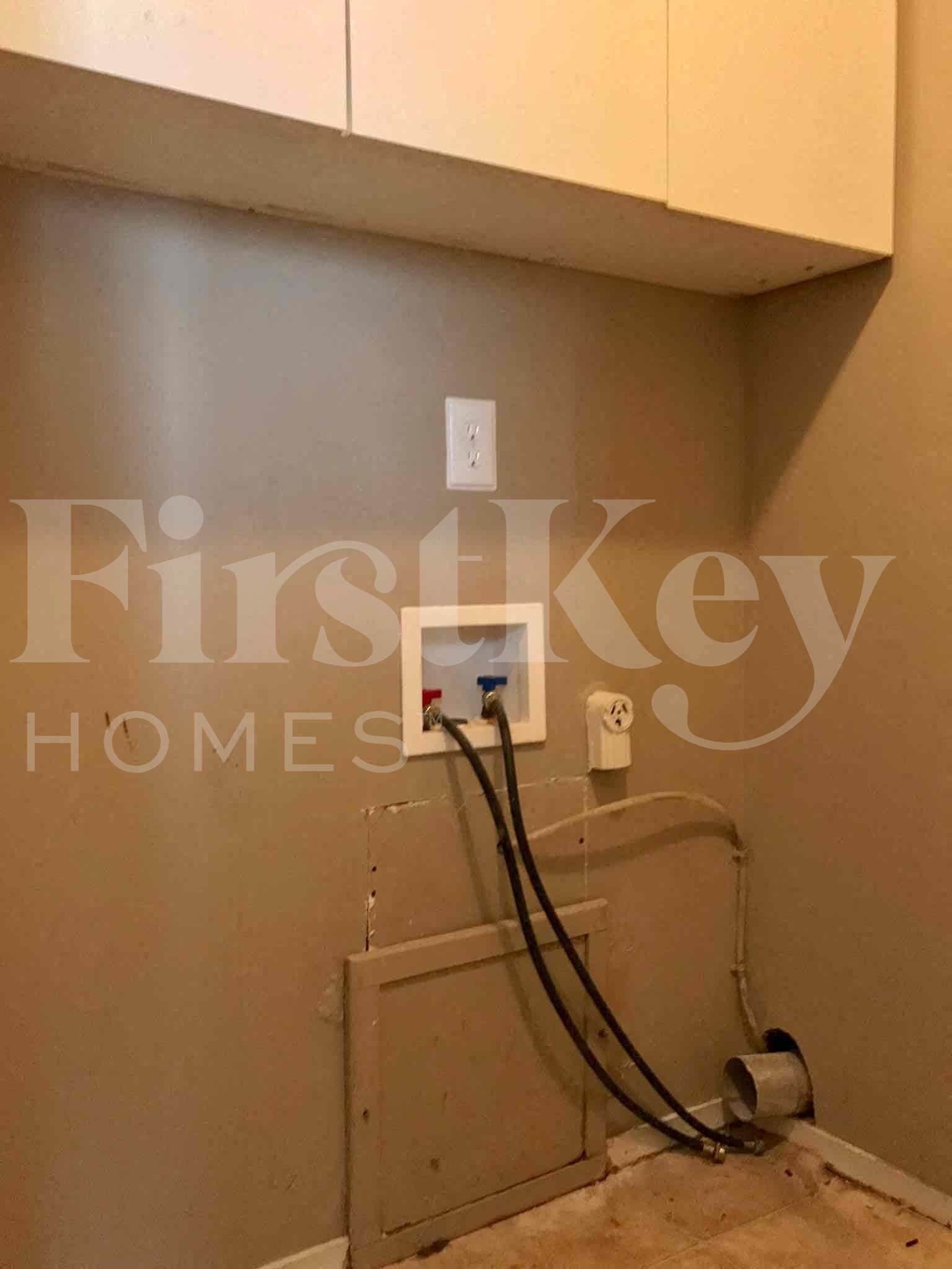 Building Photo - 3520 Wellington Ave