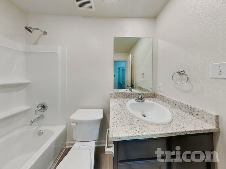Building Photo - 3158 Gilbert Garden