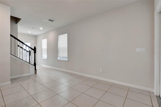 Building Photo - 1917 Summer Serenity Dr