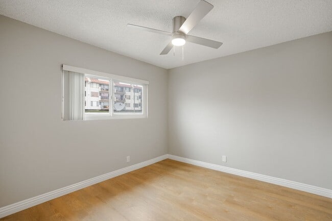Building Photo - 740 W 27th St