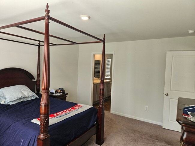 Building Photo - Lovely 3 Bedroom, 2 bath unfurnished home located in Sneads Ferry - Everett's Creek community