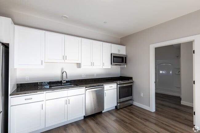 Building Photo - 401 Albany Turnpike