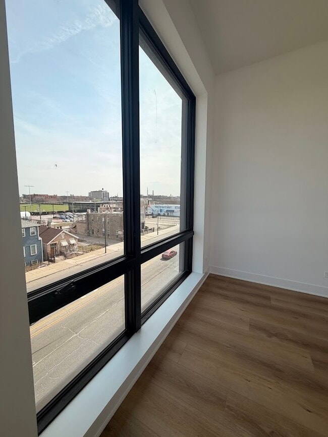 Building Photo - 1320 S Ashland Ave