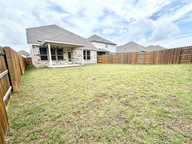 Building Photo - 1010 Ridge Runner Dr