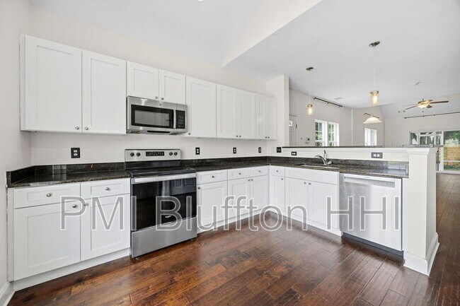 Building Photo - 355 Dante Cir