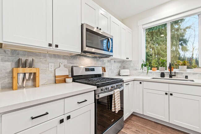 Building Photo - 10104 Dakota Way