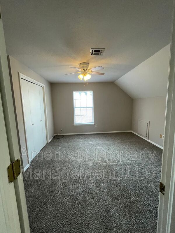 Building Photo - 1802 W 62nd St
