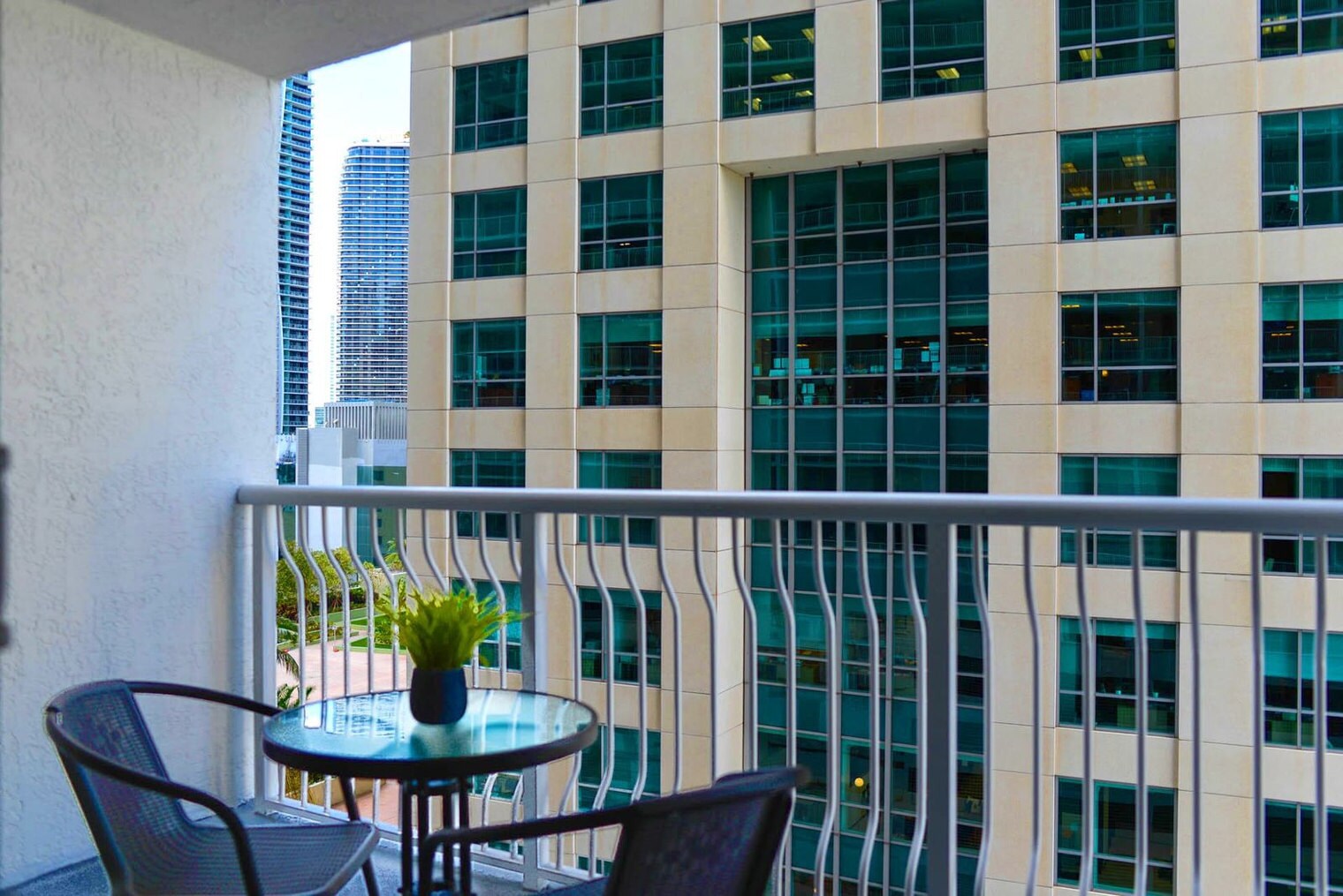 Building Photo - 1200 Brickell Bay Dr