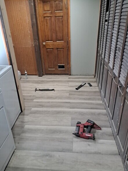 Building Photo - 12 7th St