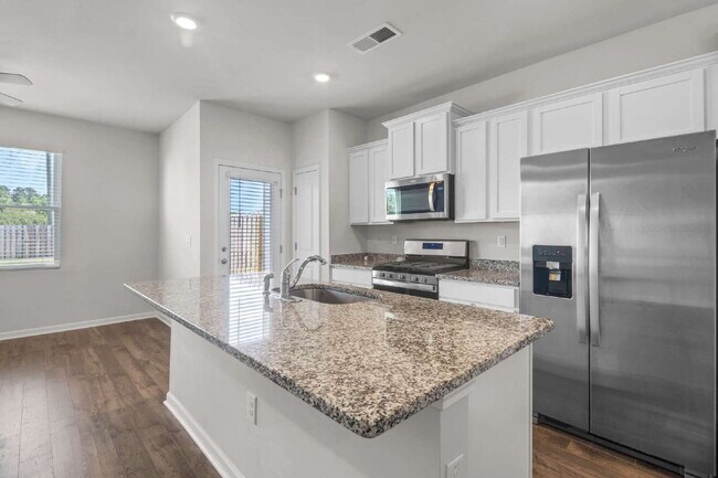 Building Photo - Trolley Run Townhome!