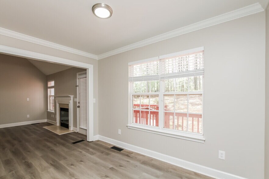 Building Photo - 5118 Chestnut Knoll Ln