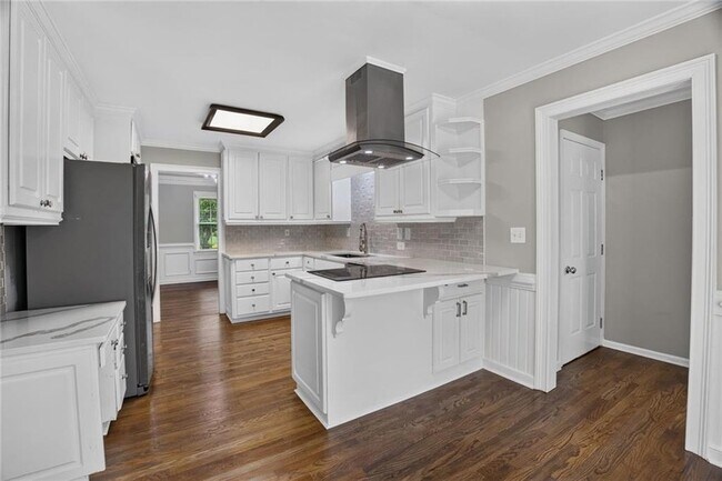 Building Photo - 2982 Northbrook Dr