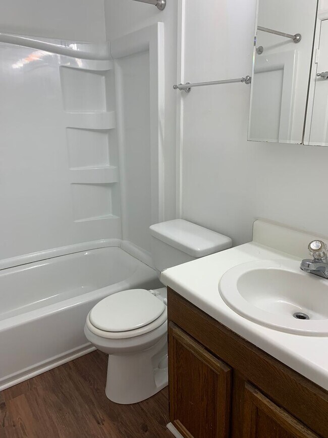 Building Photo - 4716-4718 #7