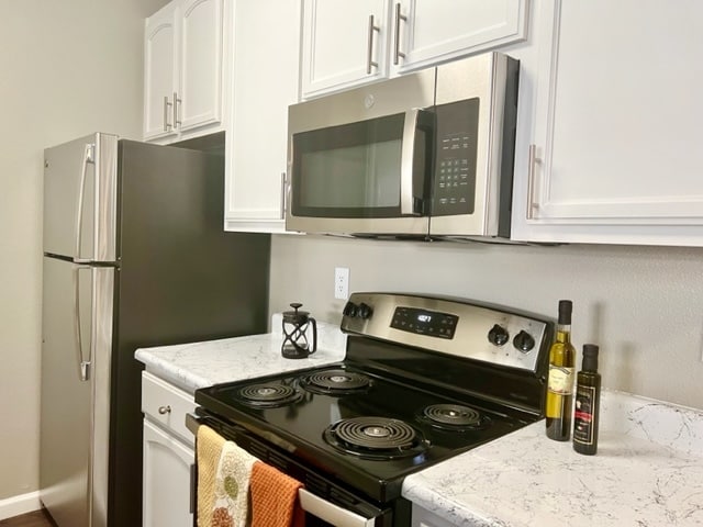 Building Photo - Promontory View Apartments