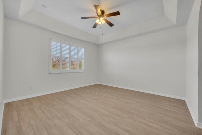 Building Photo - Golf Community Condo