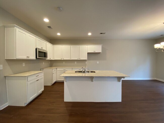 Building Photo - 4 Bedroom Home for Rent in Pinson, AL! Available NOW!