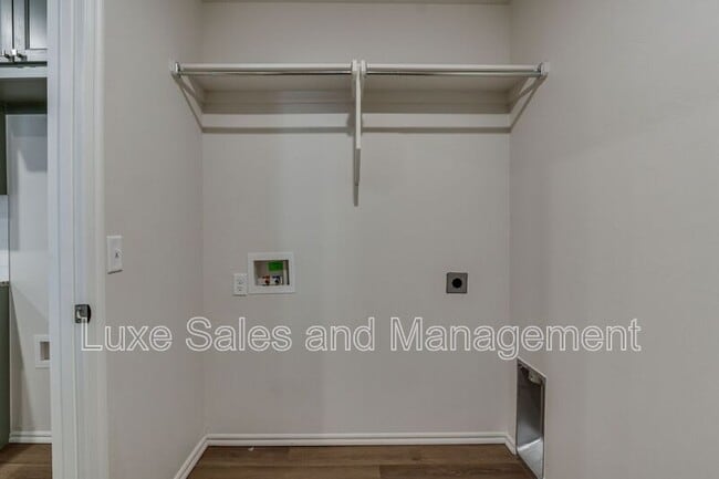 Building Photo - 10809 NW 119th St