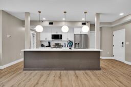 Building Photo - 6011 Madison Rd