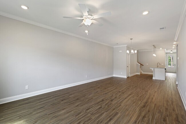 Building Photo - Spacious townhome with a wooded view! Spec...