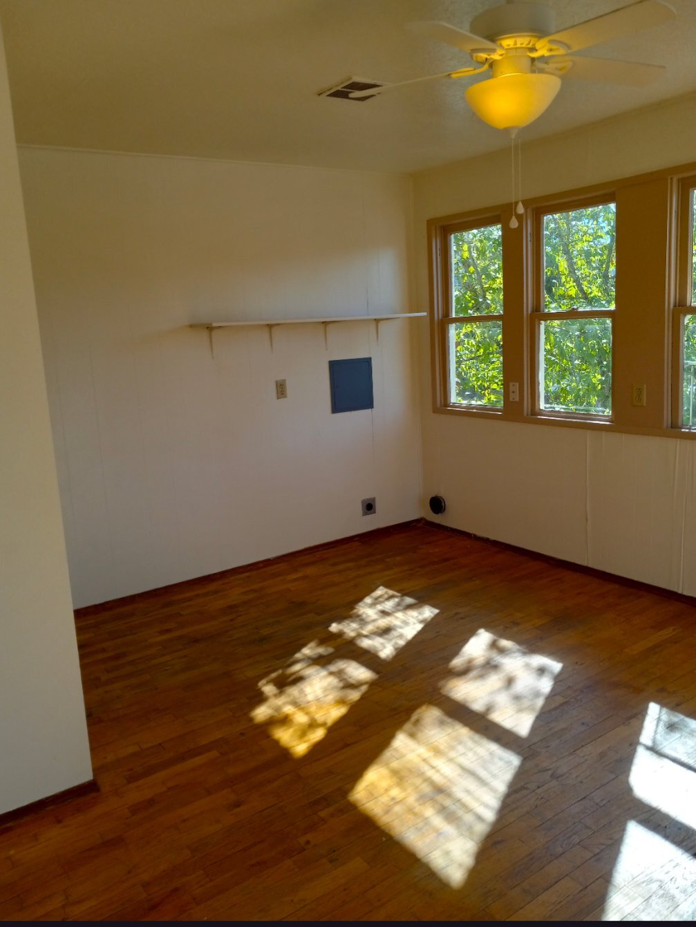 Building Photo - 7405-7409-7409 SE 82nd Ave