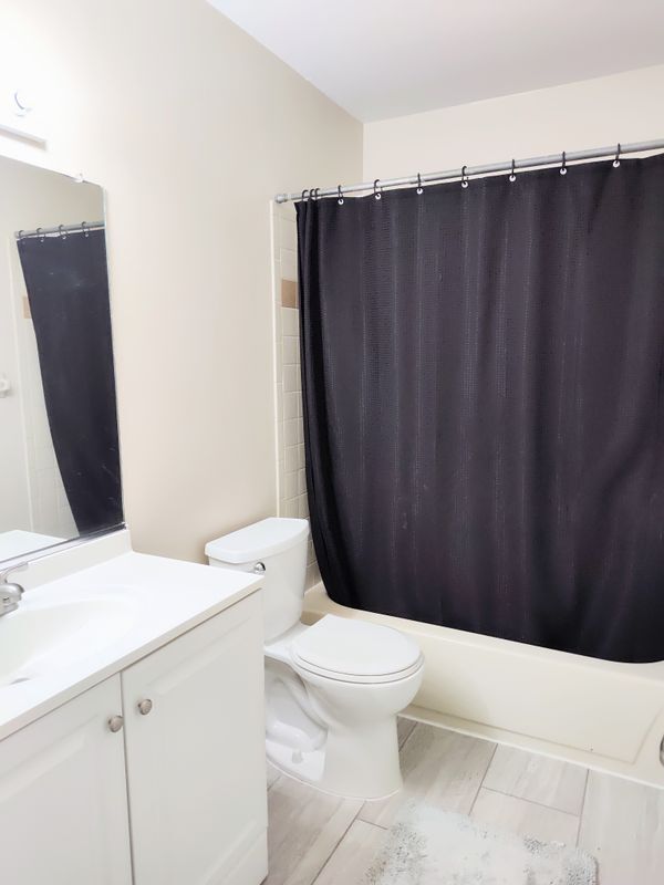 Building Photo - 175 Yorktowne Dr