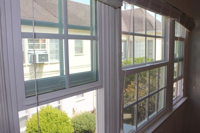 Building Photo - 638 S Cloverdale Ave